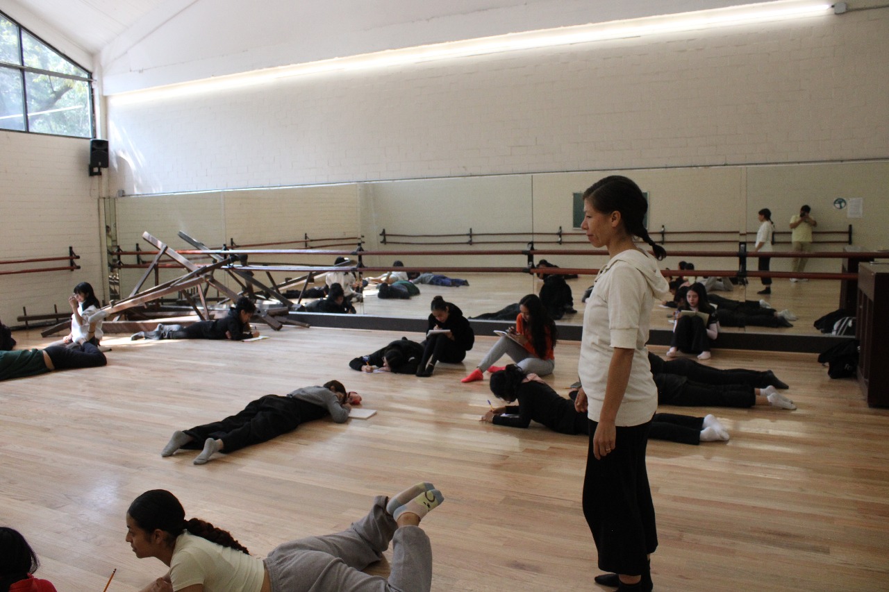 Impulsa Escuela Nacional de Danza Folklórica reflexión sobre el cuerpo y la memoria en la creación escénica