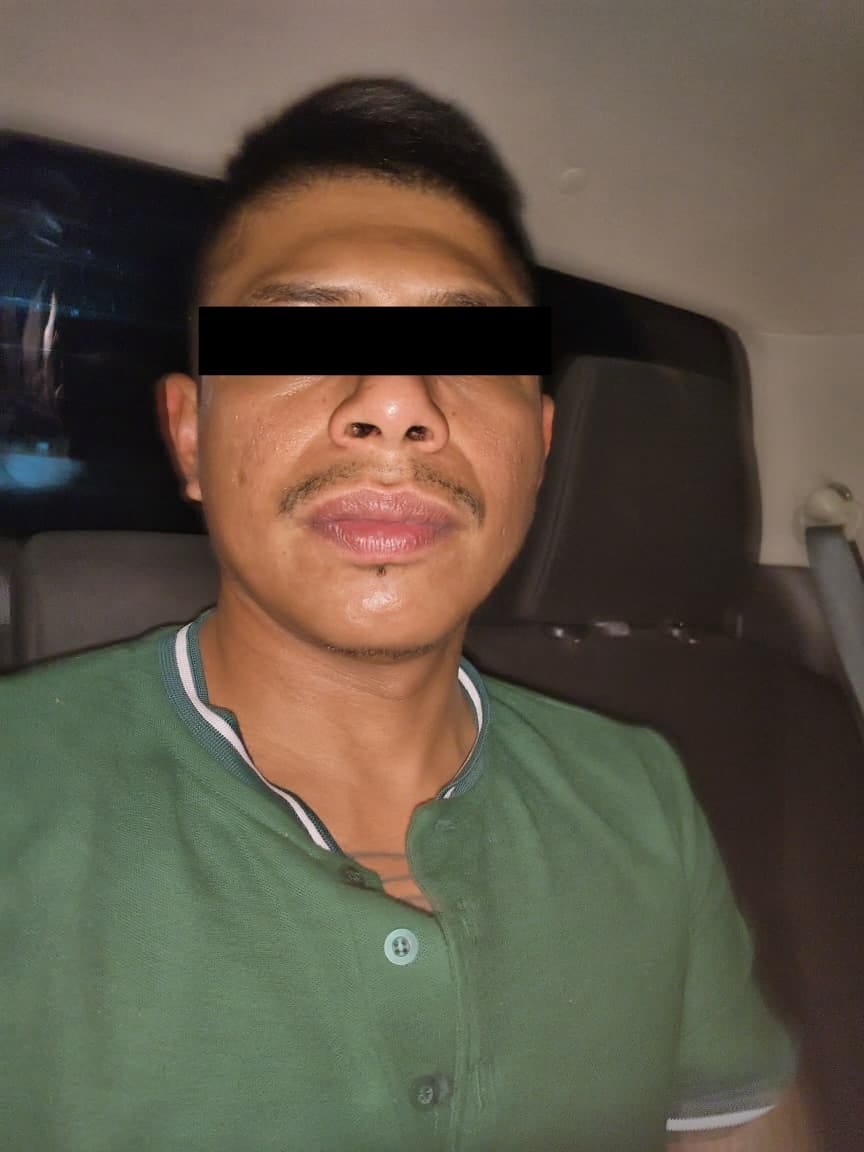 Detienen a dos personas por agresión con arma de fuego durante robo donde murió una mujer en OXXO de Juchitán