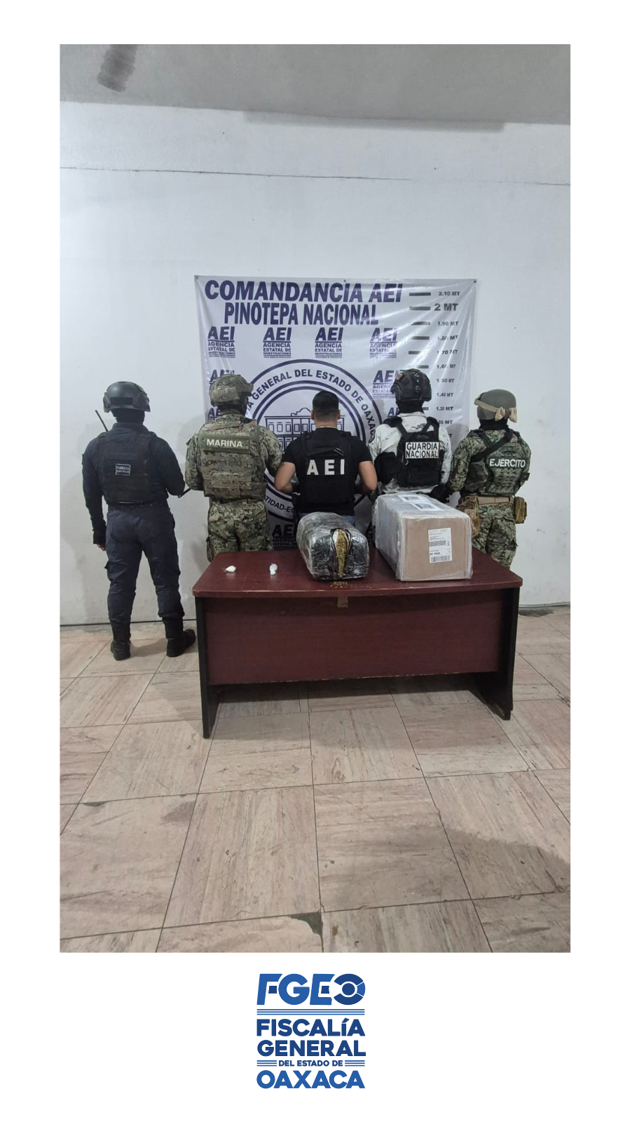 Aseguran paquete con cocaína, marihuana y cristal en Pinotepa Nacional durante cateo en establecimiento de paquetería: Fiscalía de Oaxaca