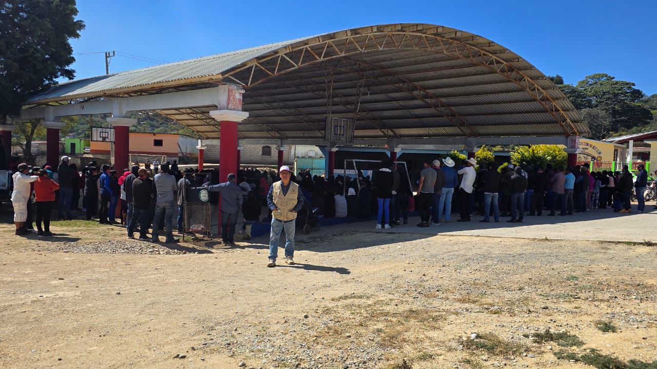 Concluyen en paz asambleas de elección en 13 municipios regidos por Sistemas Normativos Internos