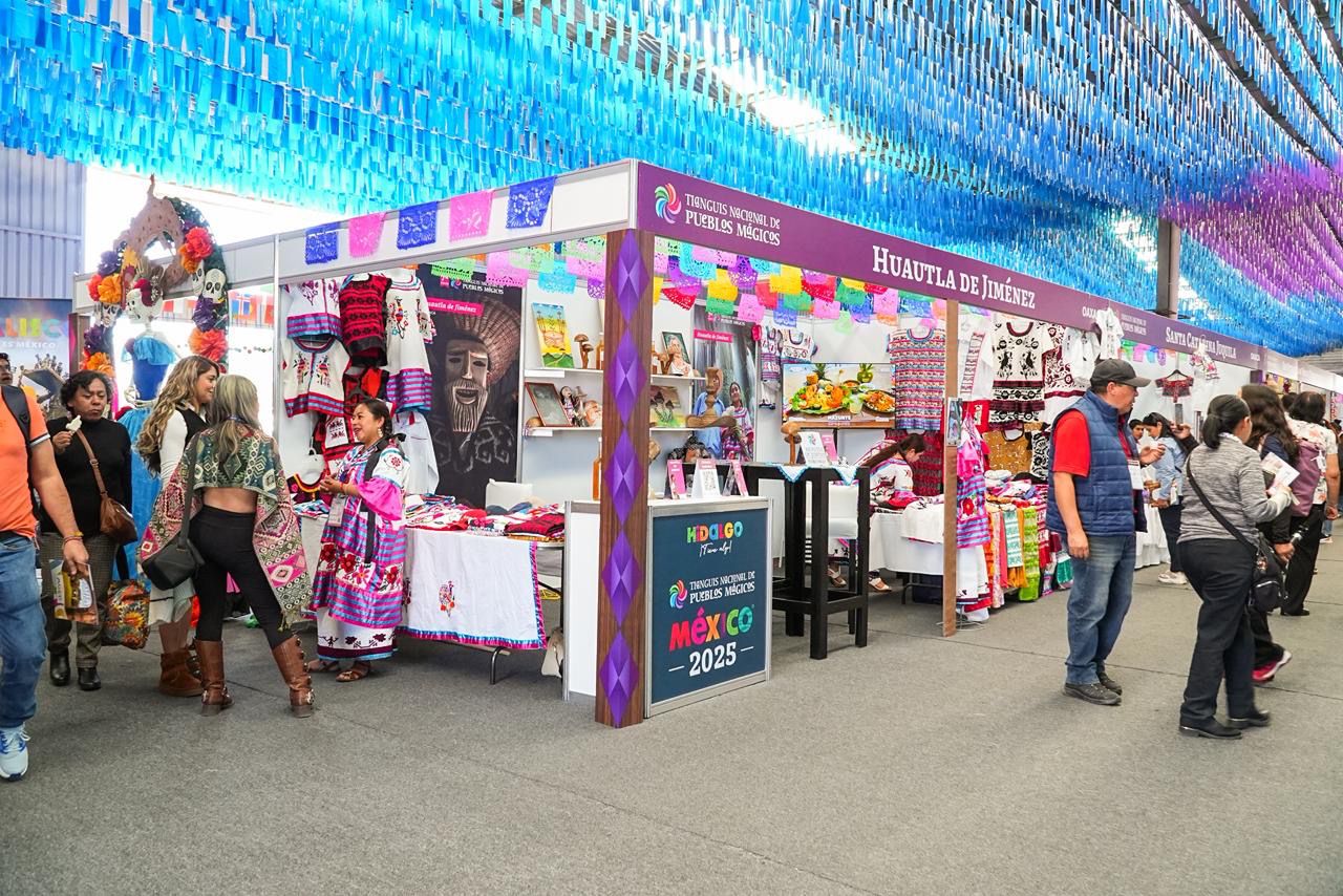 Inaugura Sectur stand de Oaxaca en el Tianguis Nacional de Pueblos Mágicos 2025