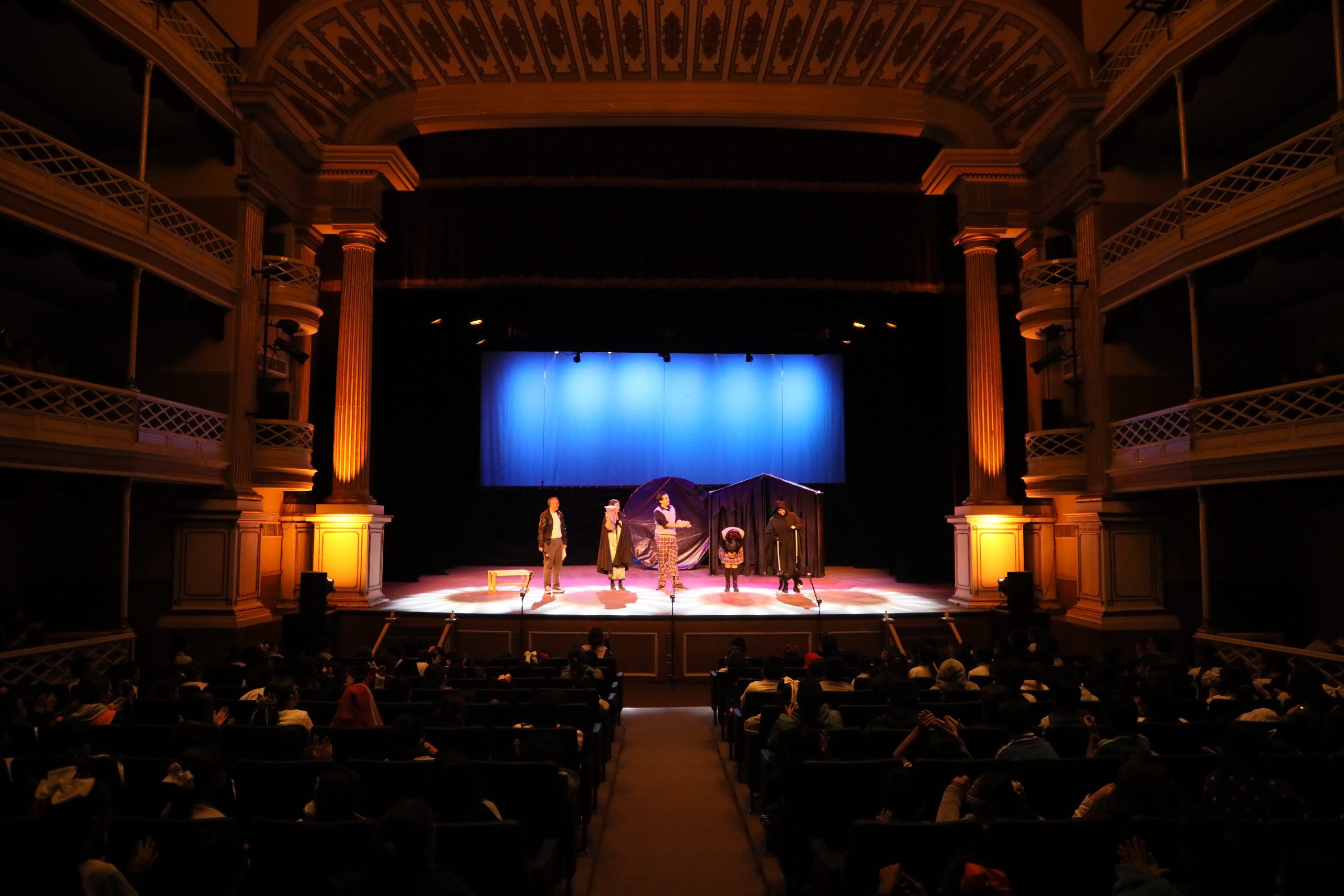 Ofreció programa de Artes Escenificas en la Escuela 196 funciones de danza y teatro