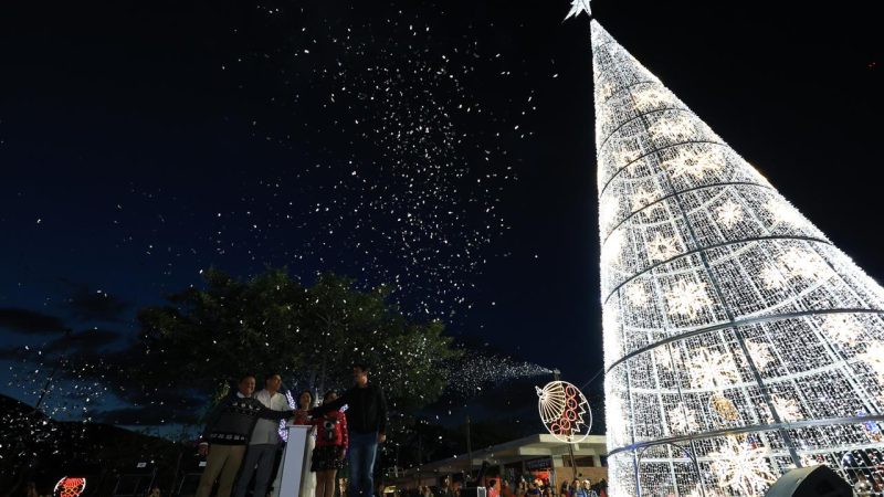 Inauguran Festival Navideño