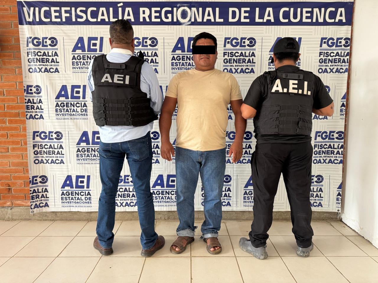 Ejecutan orden de aprehensión contra ex policía municipal de Jocotepec por triple homicidio en la Cuenca