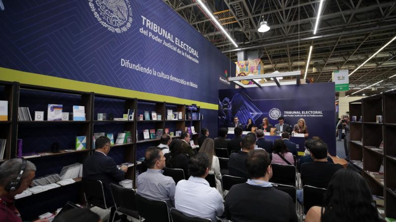 Presentan dos libros