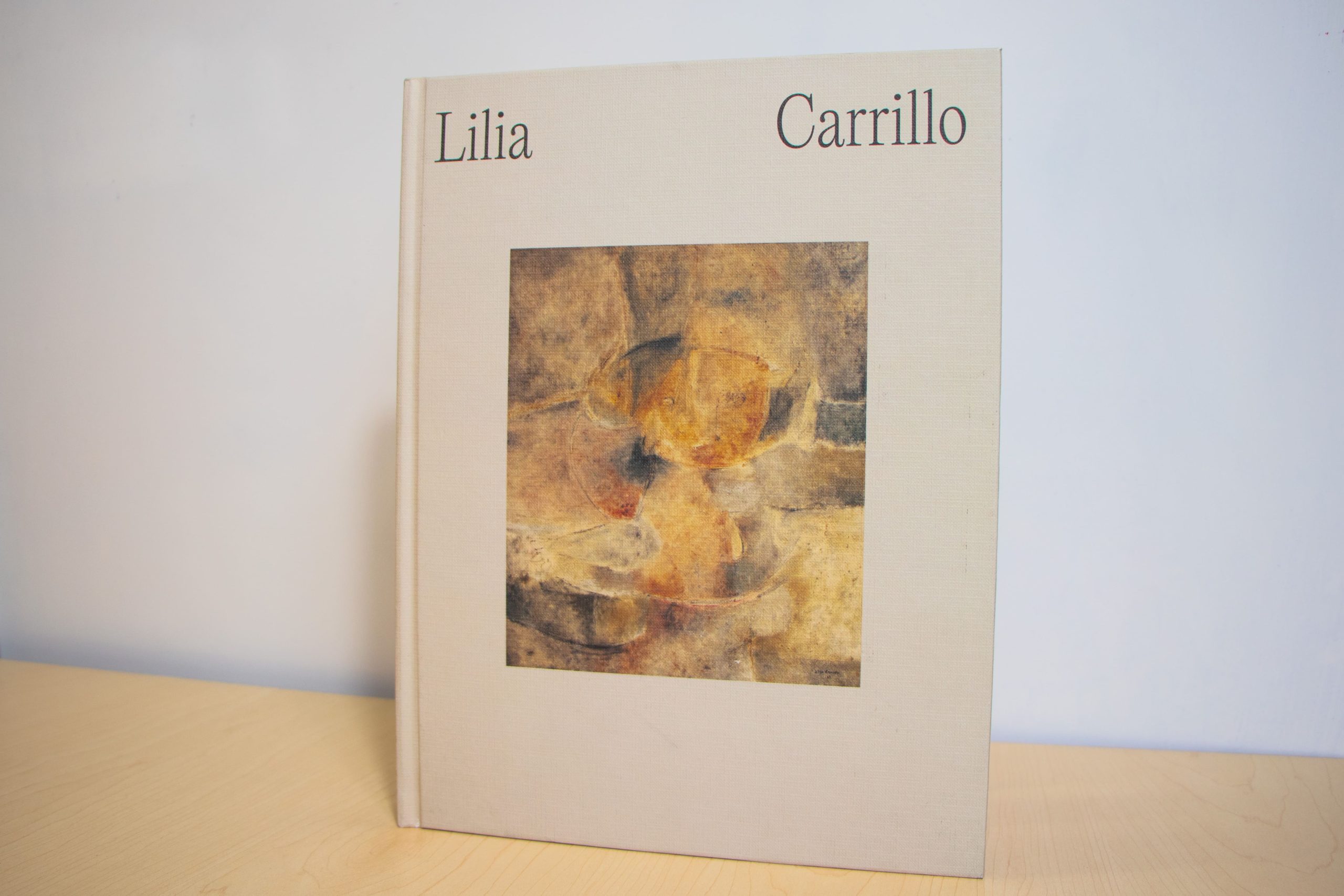 Presentan el catálogo de la muestra Lilia Carrillo. Todo es sugerente