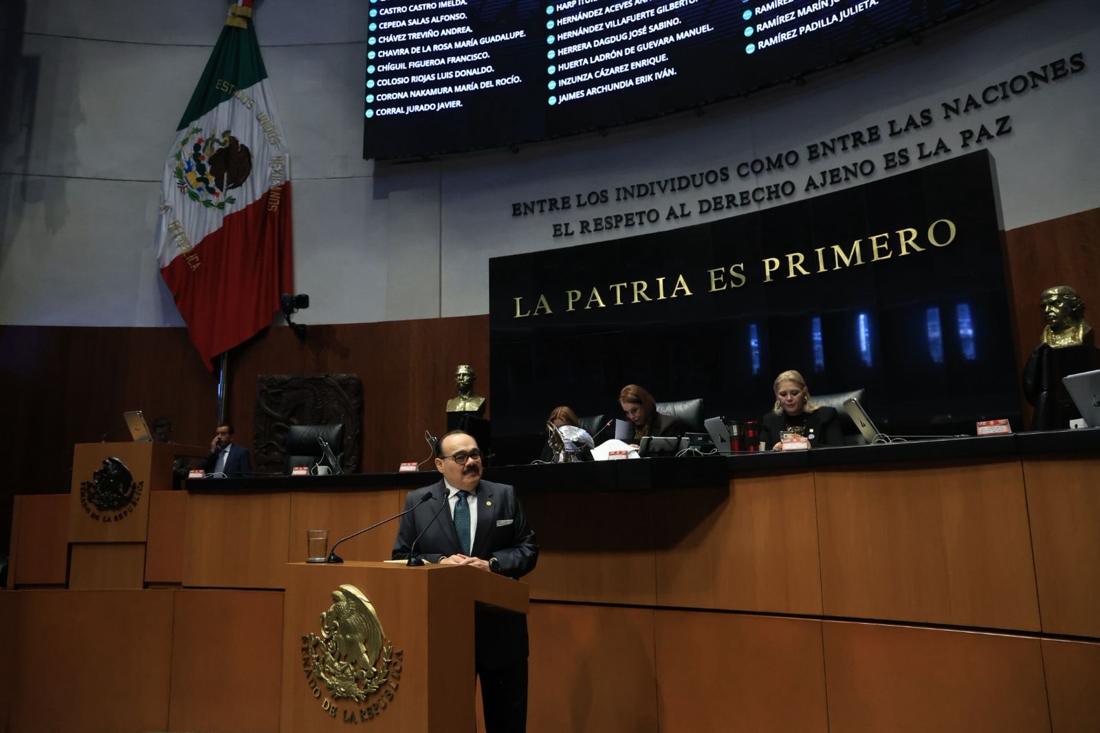 Propone senador frenar hostigamiento financiero y regular la cobranza extrajudicial