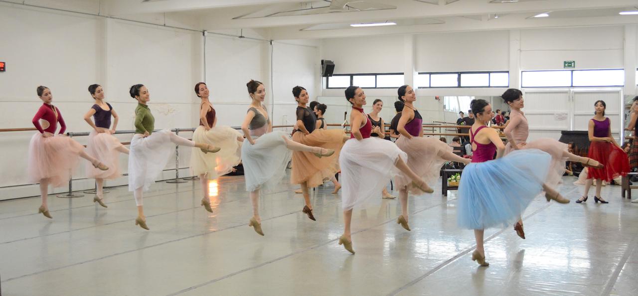 Regresa el clásico Ballet La Silfide y el Escocés al Palacio de Bellas Artes con música en vivo