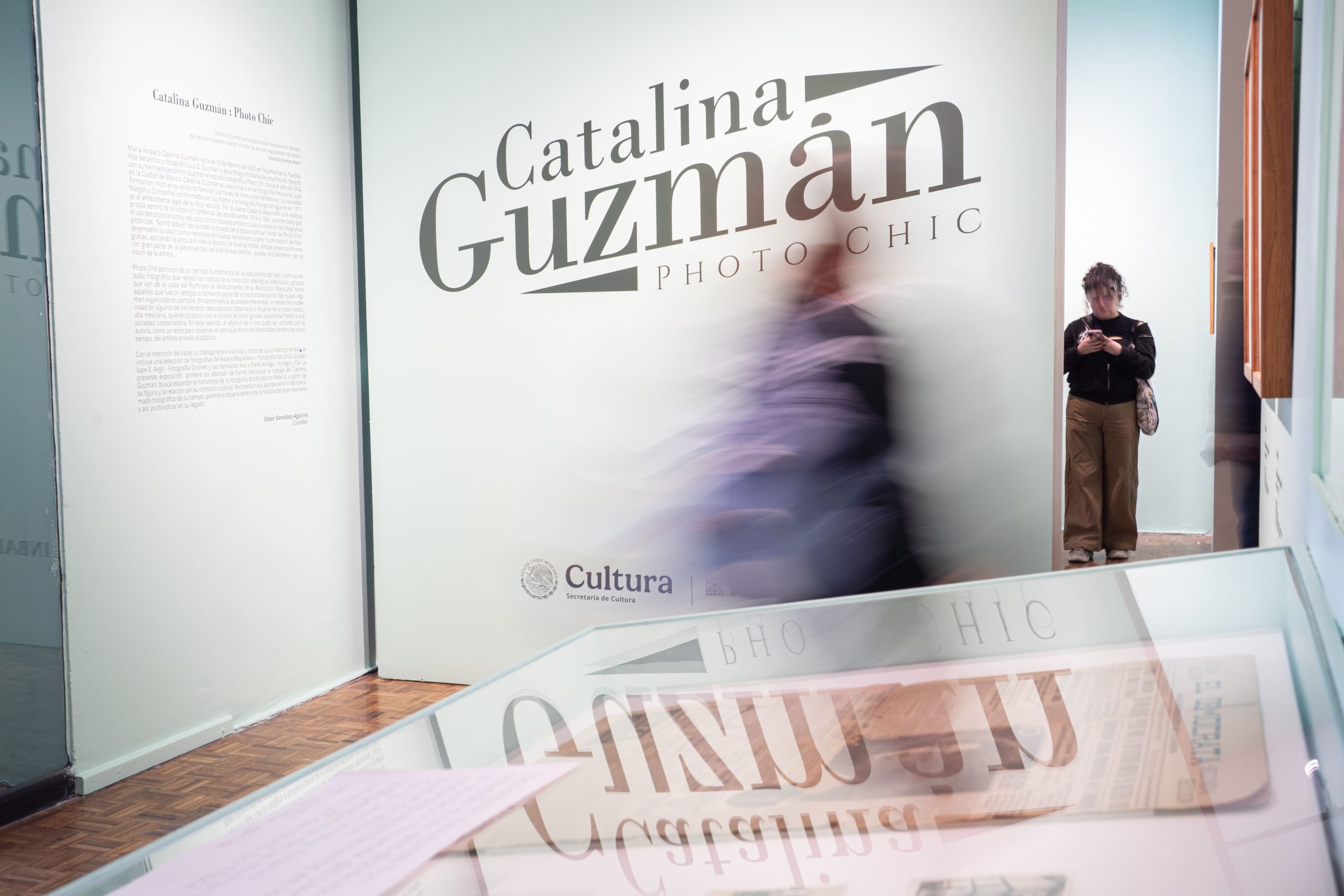 “Catalina Guzmán. Photo Chic, la mirada femenina en la fotografía del siglo XX”, diálogo sobre la memoria, identidad y género