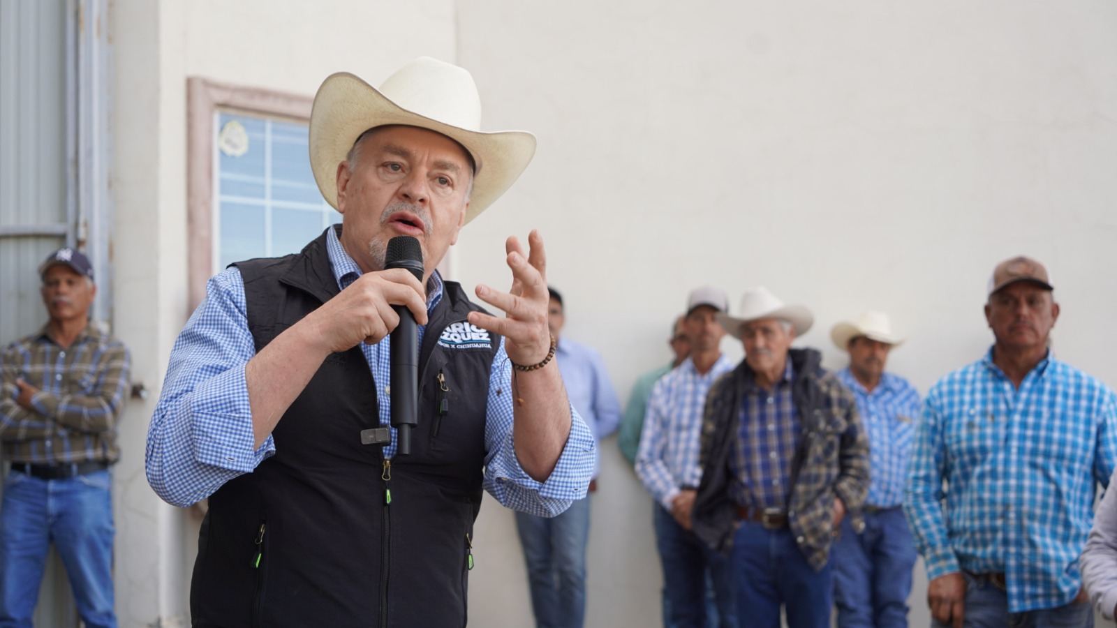 Denuncia senador abandono del campo y distorsión en precios del frijol en México