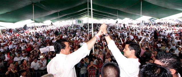 Enrique Peña y Eviel Pérez