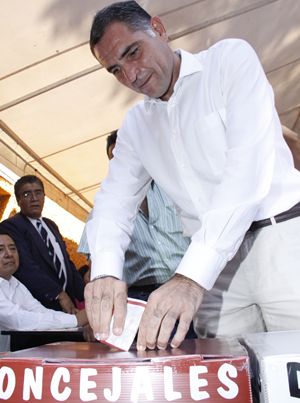 Gabino Cué Monteagudo