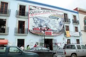 Mantienen huelga de hambre profesores en Oaxaca