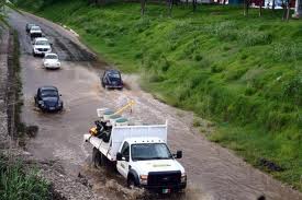 Crece nivel de los ríos Los Perros en el Istmo y Atoyac en Oaxaca