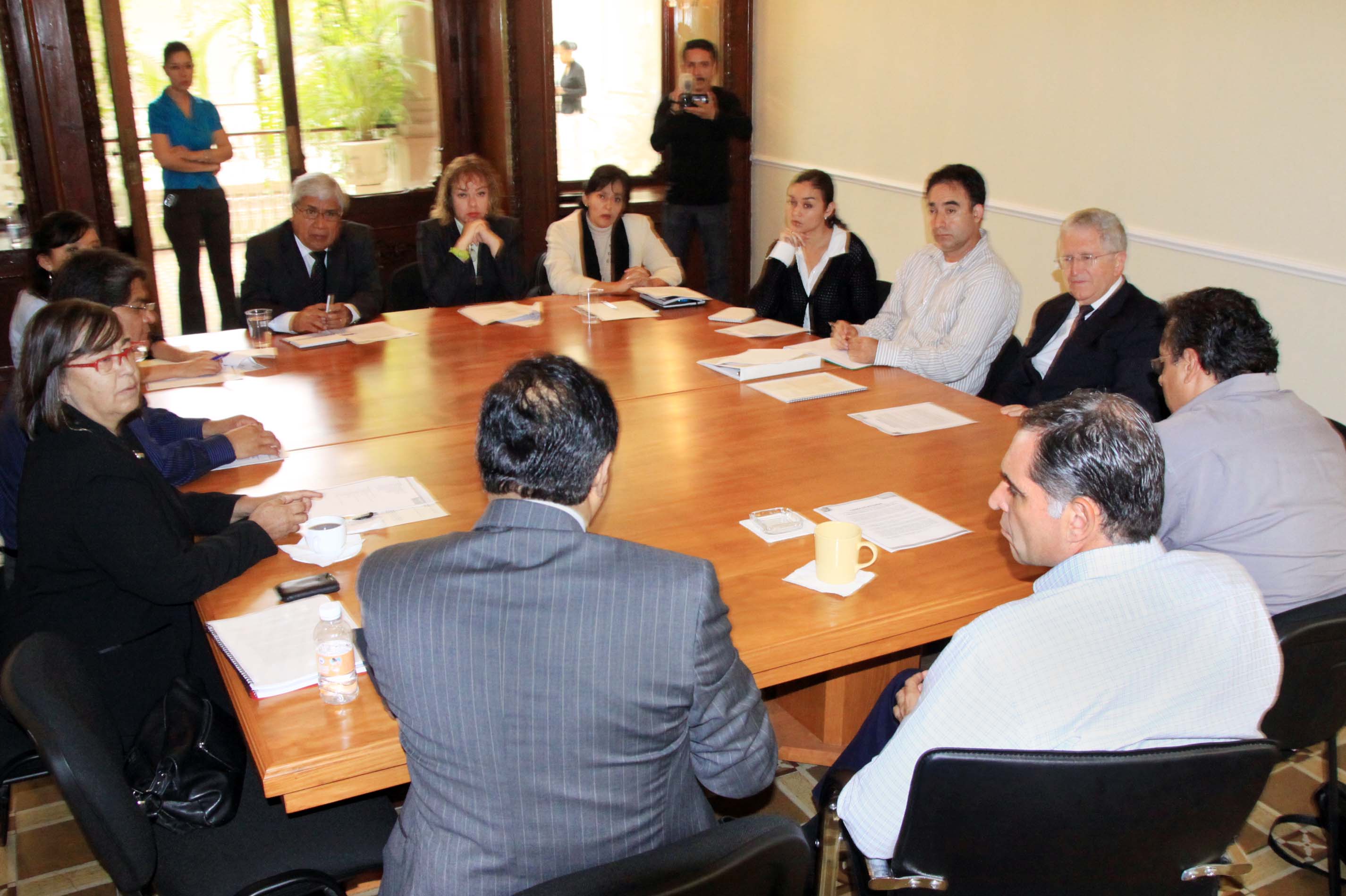 El gobernador electo se reunió con directivos de Educación Superior en el estado