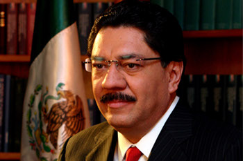 El gobernador de Oaxaca Ulises Ruiz externa su compromiso de absoluto apoyo a Tlahuitoltepec