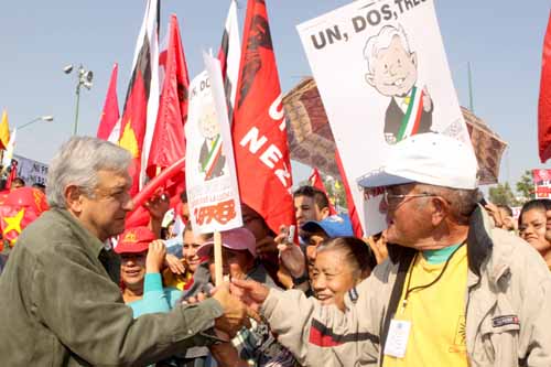 López Obrador pedirá licencia al PRD para hacer campaña en el Estado de México