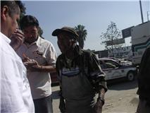 Imprudente urbanero atropella a anciano en el periférico