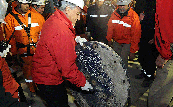 En Chile, luego del rescate de mineros habrá nuevo trato para los trabajadores:Piñera
