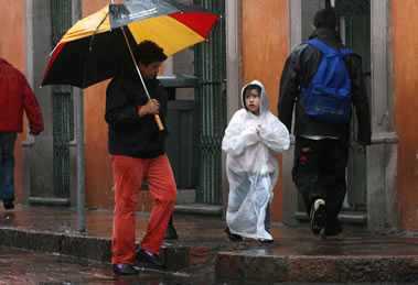 Lluvias ligeras, por frente frío número seis