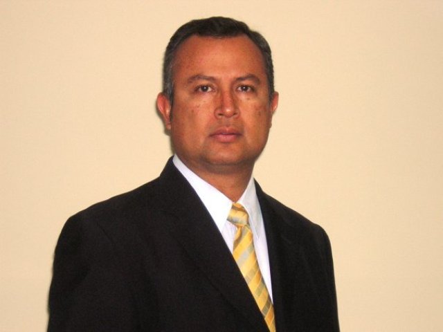 El político exige el pronto esclarecimiento de los homicidios.