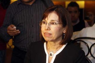 Mi renuncia depende del Rector: directora de Medicina