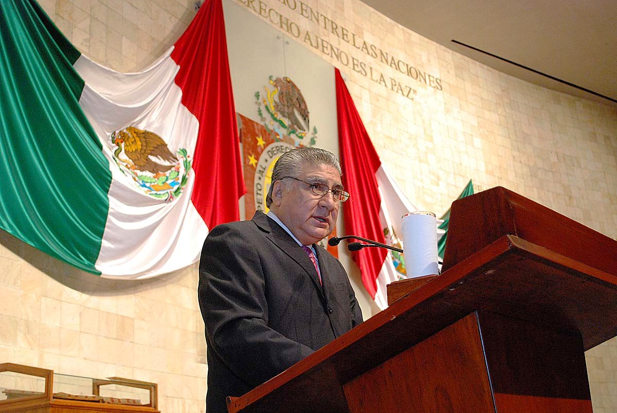 Cuestionan diputados a secretario por rezago en materia de obra pública