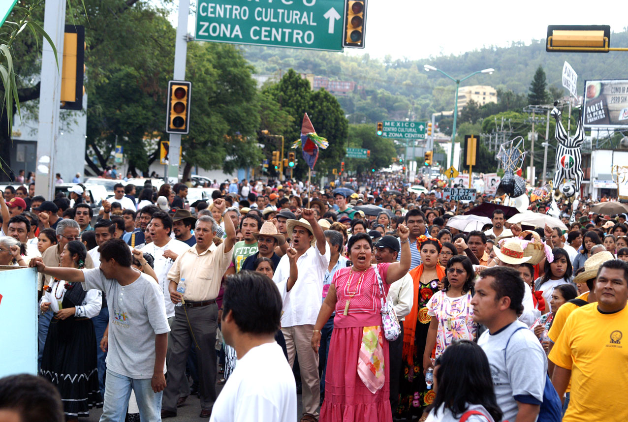 Protestan defraudados por Coofía