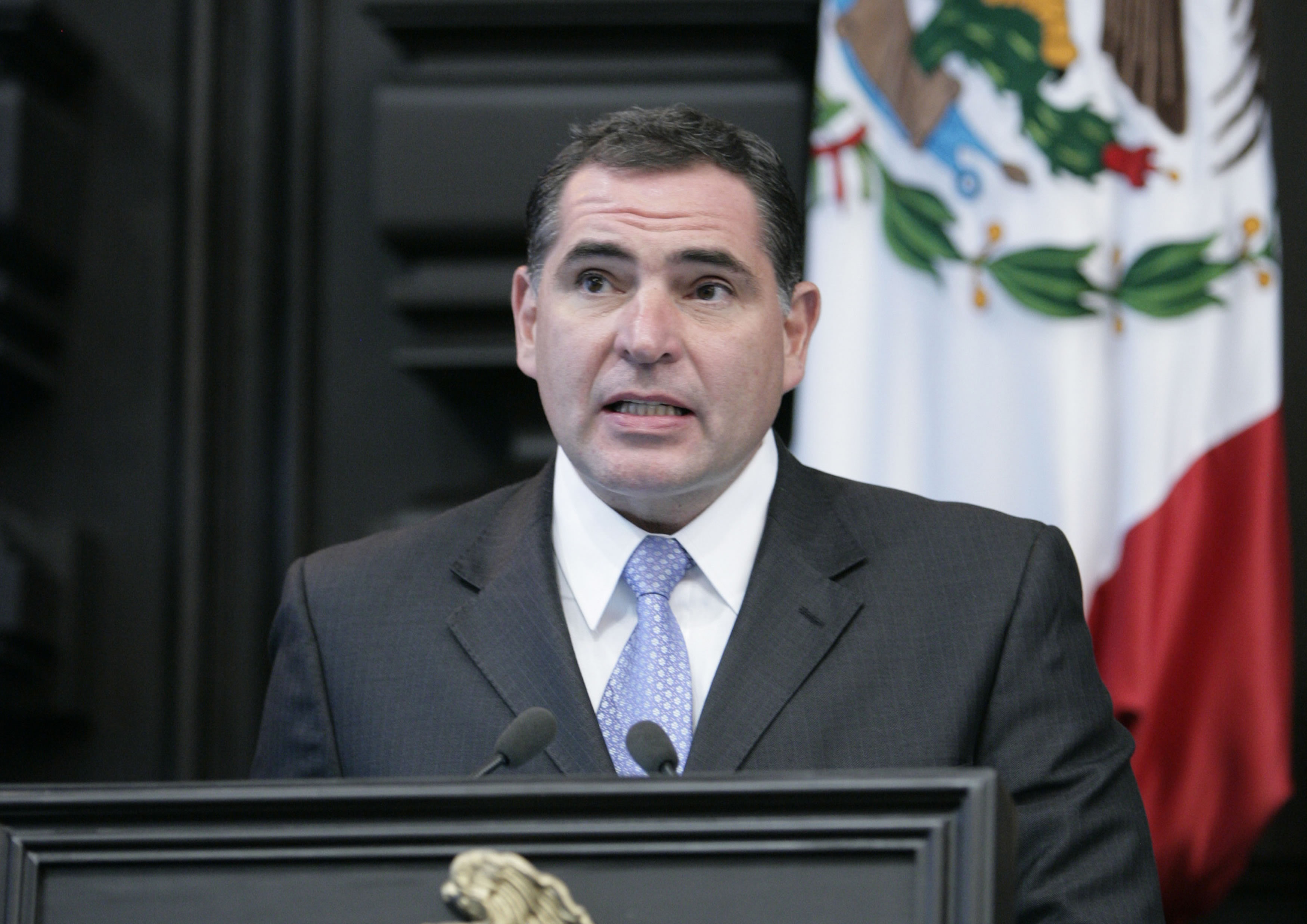 Oficializa Cué renuncia al Senado