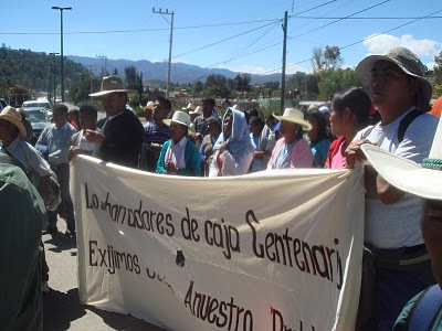 Marchan defraudados por cajas de ahorro en el centro de la ciudad