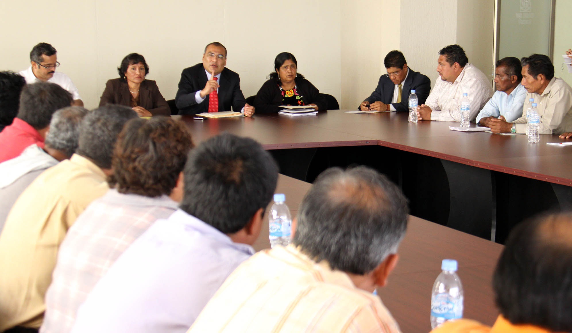 Piden representantes de comunidades respeto a elecciones por usos y costumbres