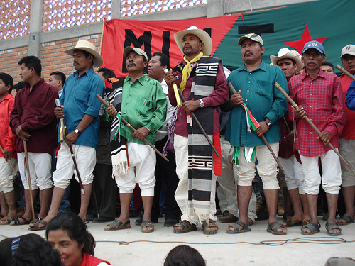 MULT toma oficinas de Tránsito en Juxtlahuaca y retiene a delegado