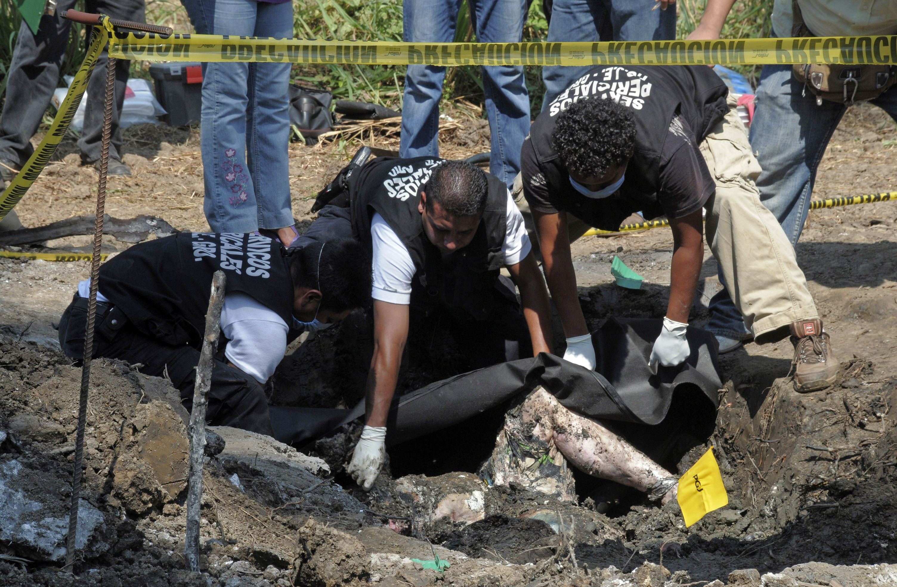 Identifican a los 18 cuerpos hallados en Acapulco