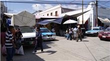 Caos por ambulantaje en la zona centro de Tlaxiaco