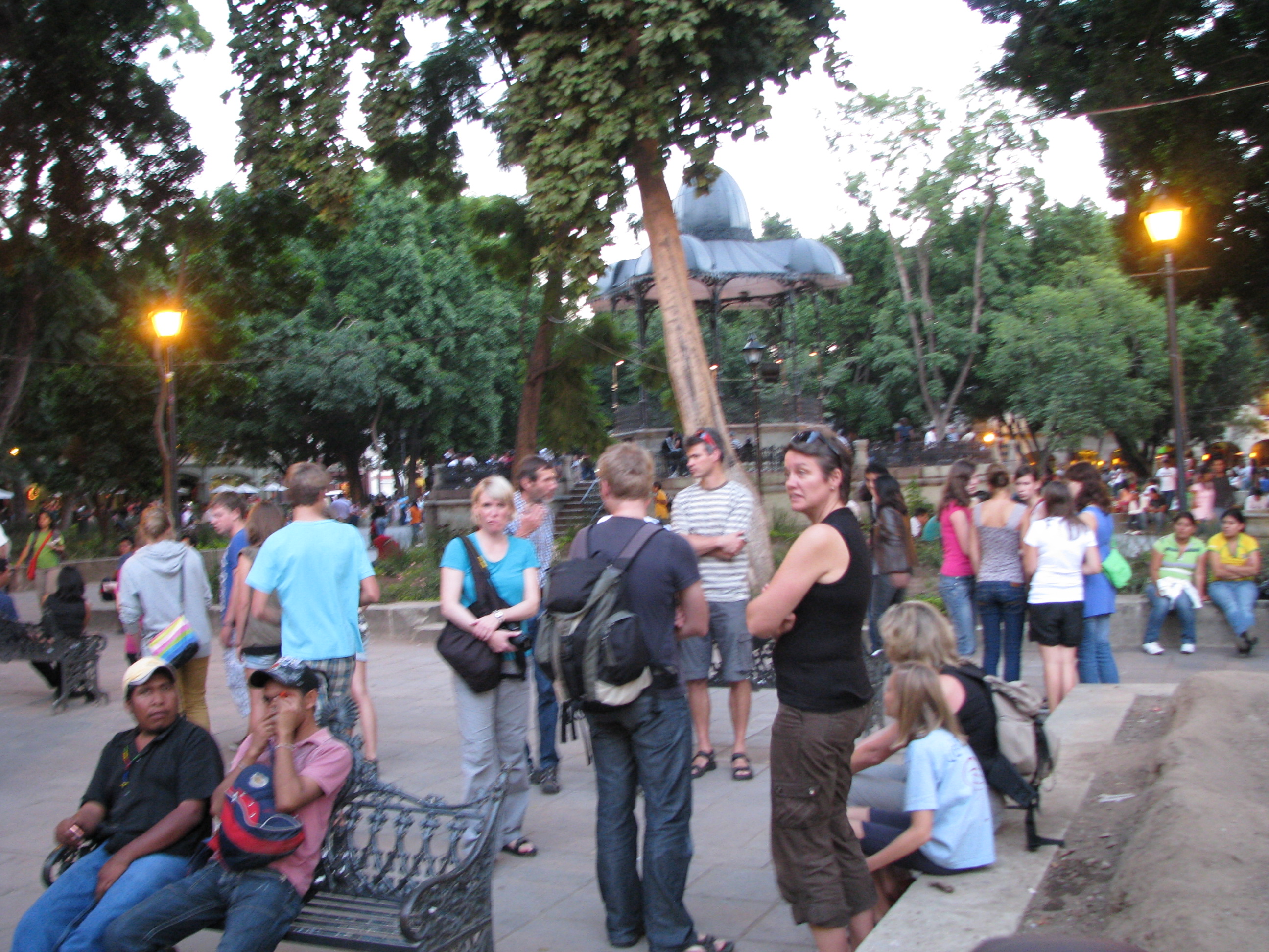 Desalojan a ambulantes del centro de Oaxaca