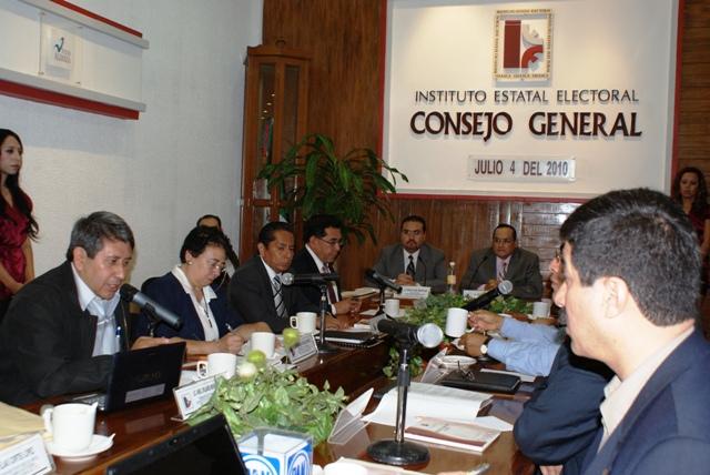 Toman pobladores de Ocotlán oficinas del IEE