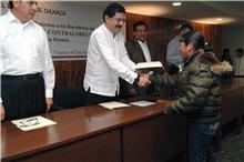 Premian a tres comunidades oaxaqueñas