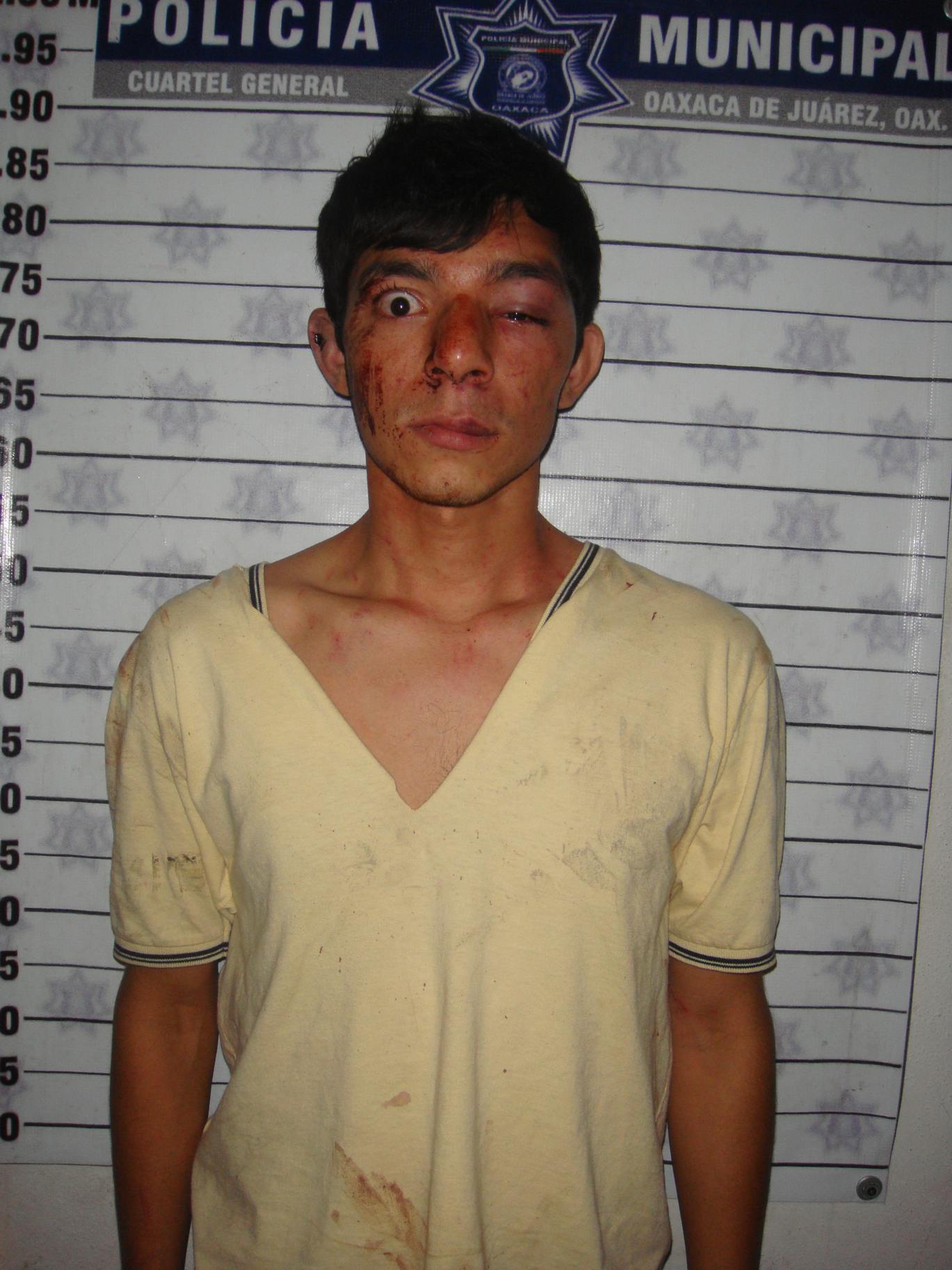 De estudiante a indiciado; detenido por daños a un vehículo particular