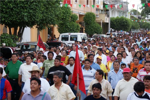 Integrantes de la COCEI durante una manifestación en Juchitán de Zaragoza.