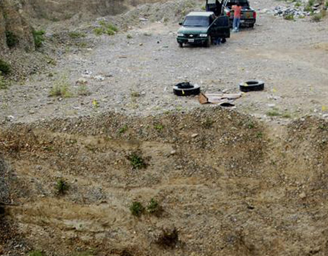 Hallan 19 cadáveres en narcofosa