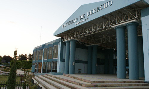 Encapuchados toman CU de la UABJO