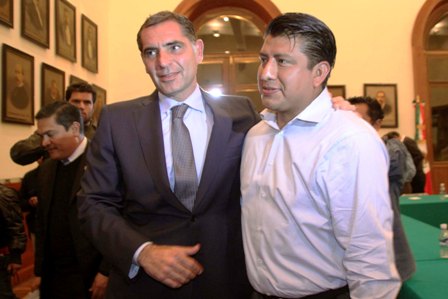 Inician diálogo, Comisión Política de la 22 y Gabino Cué