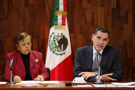 ‘Ignora’ Gobernador de Oaxaca costo de toma de protesta