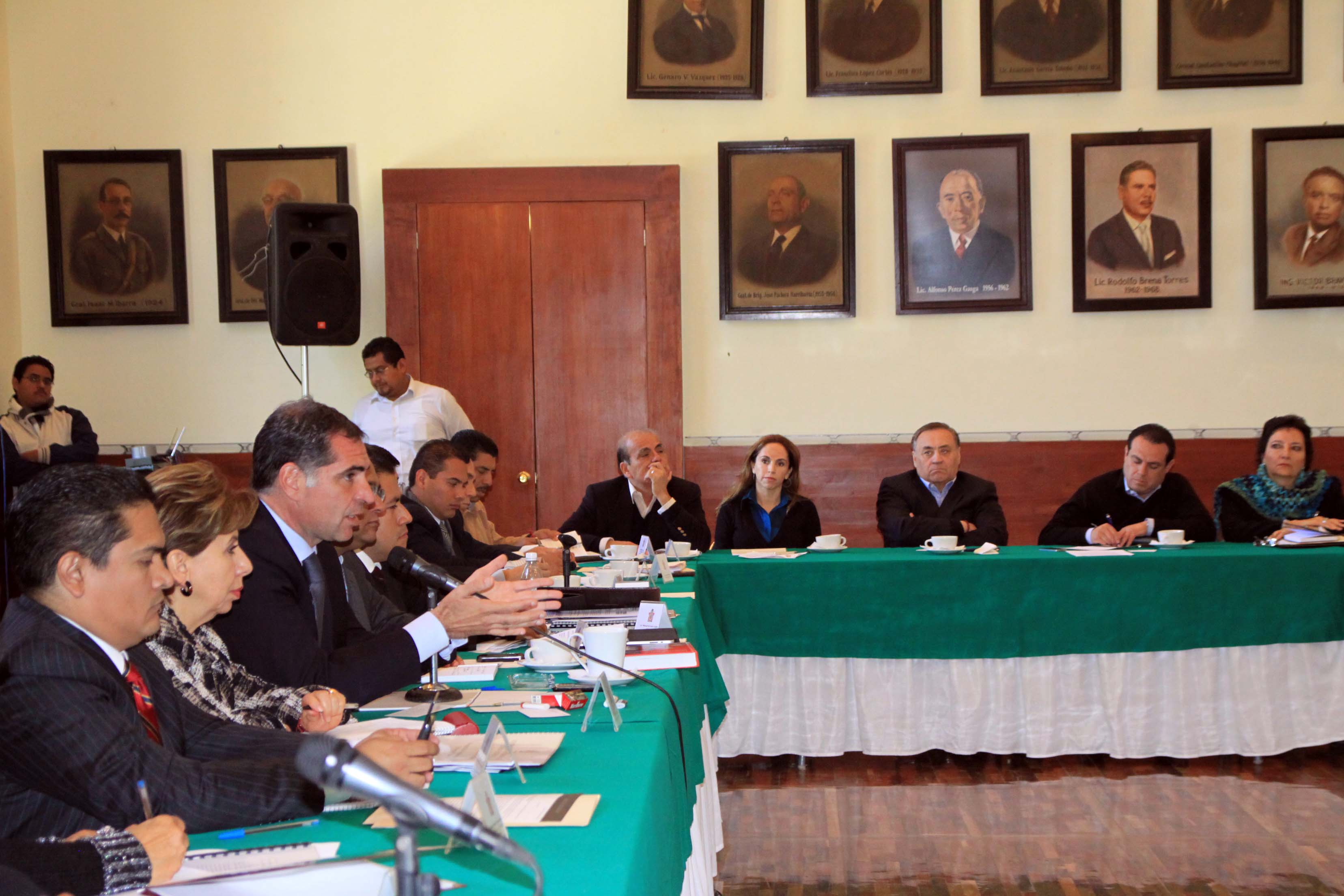 Evalúan programas y acciones a implementarse en primeros 111 días de gobierno