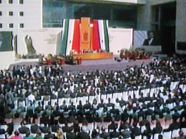 Gabino Cué rinde protesta