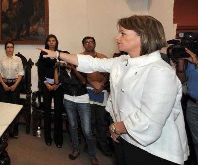 Protesta Beatriz Rodríguez, como regidora de espectáculos;  ex candidata priista a edil