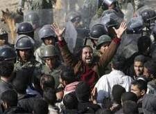 Asumen fuerzas armadas el poder en Egipto