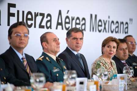 Fuerzas Armadas, garantes del estado y la nación; Cué