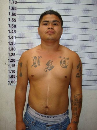 Iba ser linchado por comerciantes; robo de manera violenta aretes a una mujer