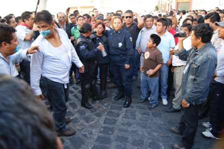 Continua los enfrentamientos en el Centro Histórico de Oaxaca